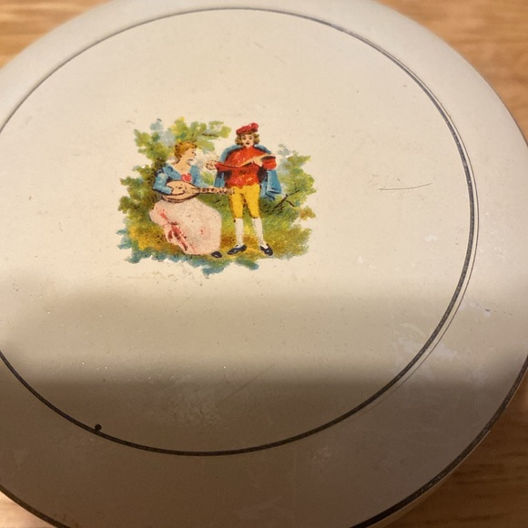 Vintage powder box with spring and puff - Picture 7 of 7